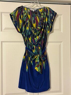 TRINA TURK Sz 4 Blue & Yellow Abstract Feather Print 100% Silk Cowl Neck Dress